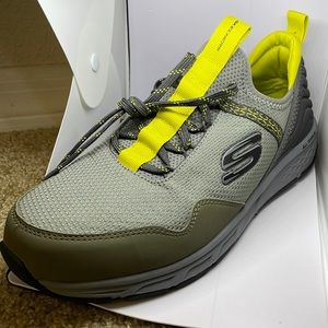 Skechers shoes new, size 12, last one! VERY COMFY!